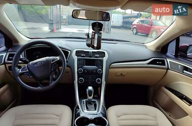 Седан Ford Fusion 2014 в 
