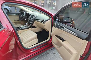 Седан Ford Fusion 2014 в 