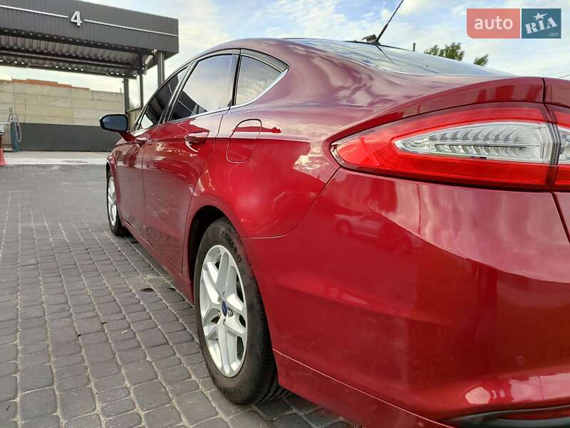 Седан Ford Fusion 2014 в Трускавці