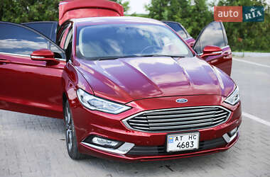 Седан Ford Fusion 2017 в 