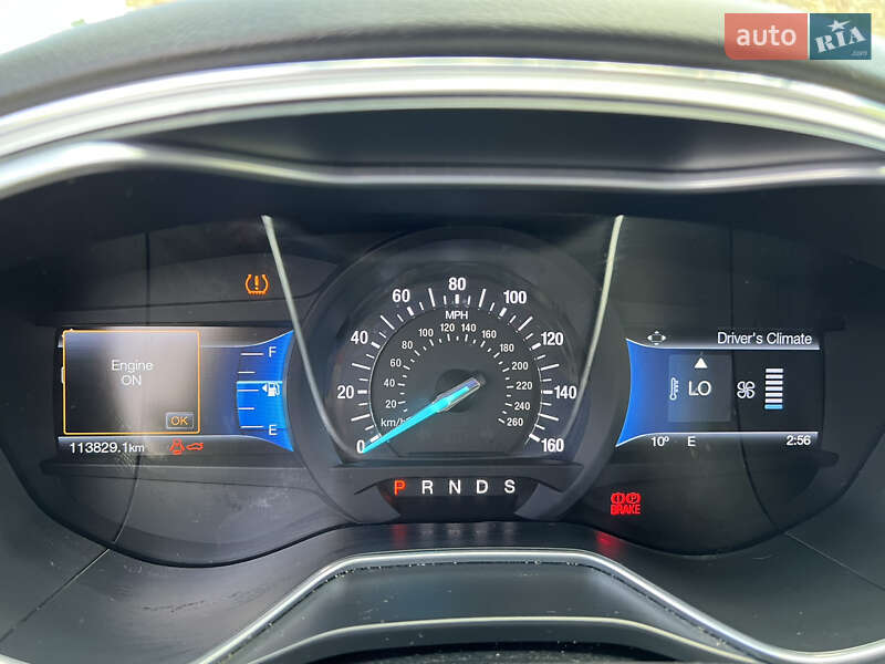 Седан Ford Fusion 2016 в Золочеві