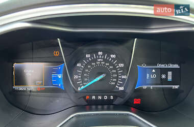 Седан Ford Fusion 2016 в 