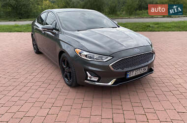 Седан Ford Fusion 2018 в Львове