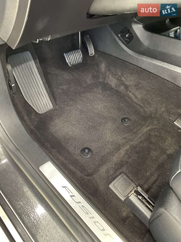 Седан Ford Fusion 2018 в Львове