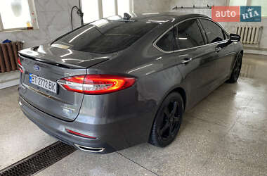Седан Ford Fusion 2018 в Львове