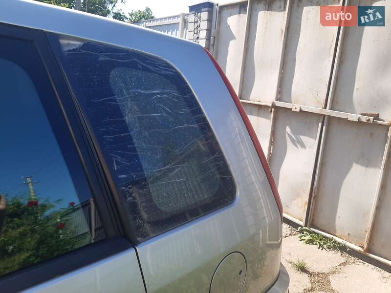 Хетчбек Ford Fusion 2004 в Люботині
