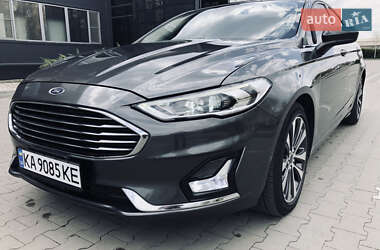 Седан Ford Fusion 2020 в 