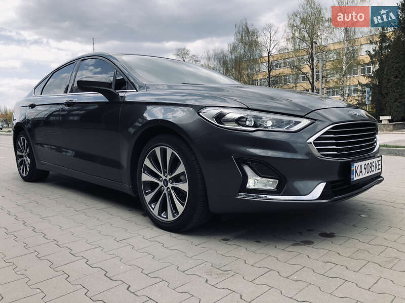 Седан Ford Fusion 2020 в 