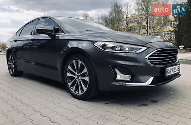 Седан Ford Fusion 2020 в 