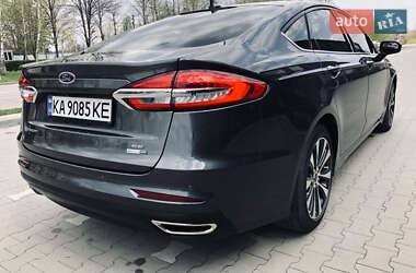 Седан Ford Fusion 2020 в 