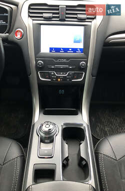 Седан Ford Fusion 2020 в 