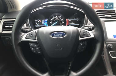 Седан Ford Fusion 2020 в 