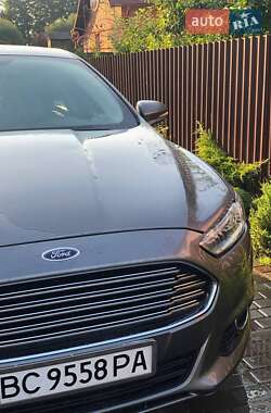 Седан Ford Fusion 2013 в 