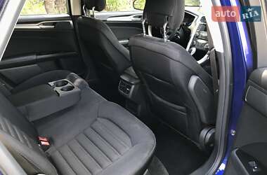 Седан Ford Fusion 2013 в 
