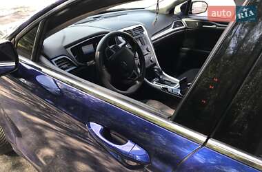 Седан Ford Fusion 2013 в 