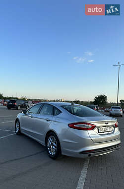 Седан Ford Fusion 2014 в 