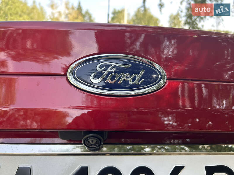 Седан Ford Fusion 2018 в Києві