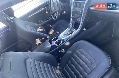 Седан Ford Fusion 2013 в 