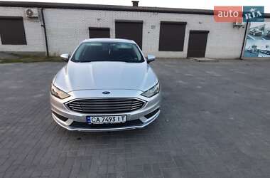 Седан Ford Fusion 2016 в Умані