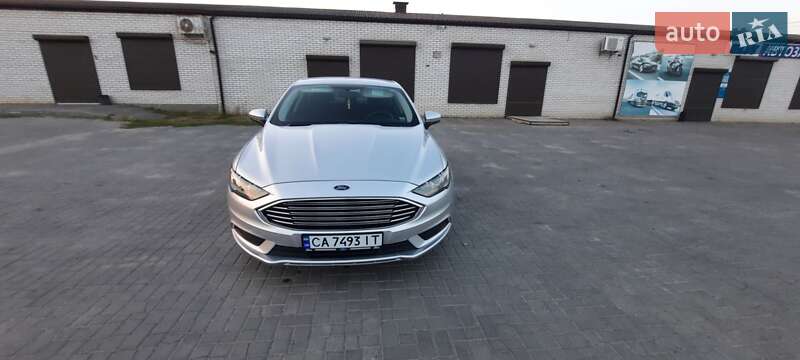 Седан Ford Fusion 2016 в Умані