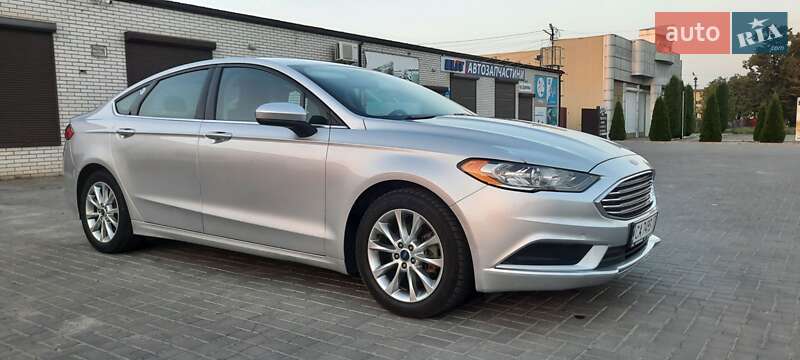 Седан Ford Fusion 2016 в Умані