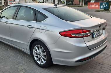 Седан Ford Fusion 2016 в Умані