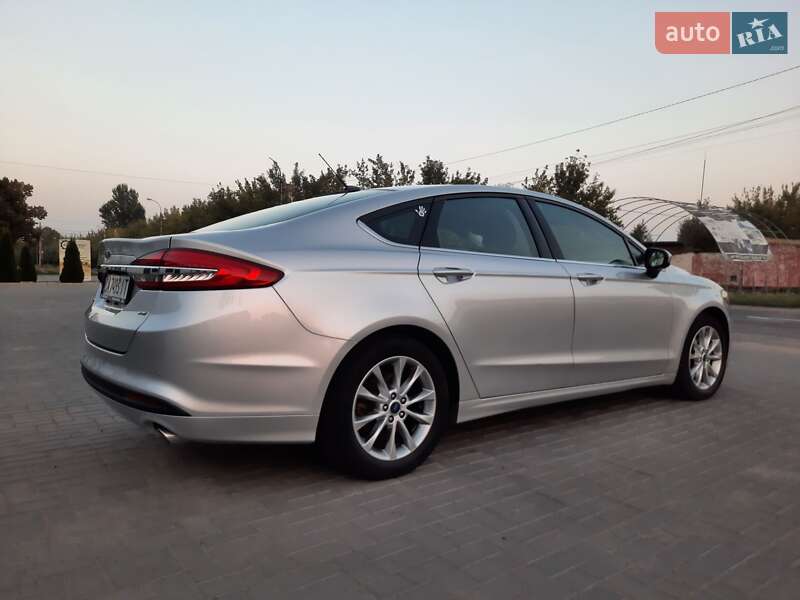 Седан Ford Fusion 2016 в Умані