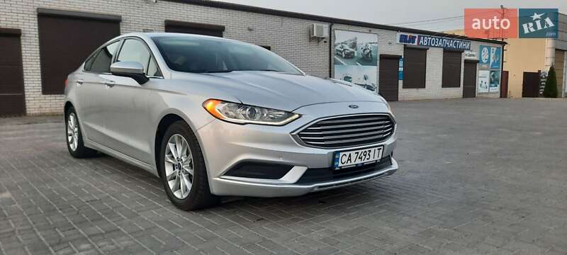 Седан Ford Fusion 2016 в Умані