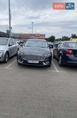 Седан Ford Fusion 2016 в 