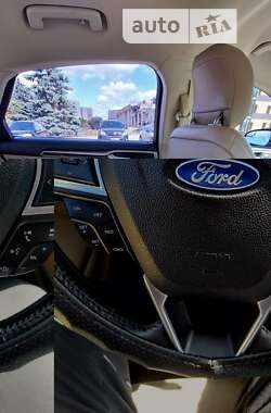Седан Ford Fusion 2014 в Близнюках