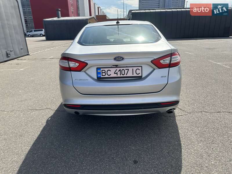 Седан Ford Fusion 2015 в Киеве