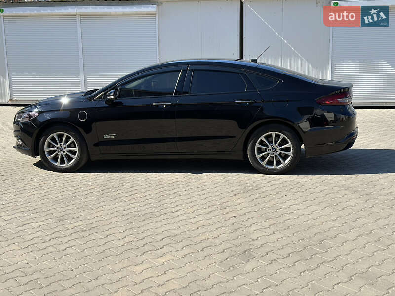 Седан Ford Fusion 2018 в Одесі