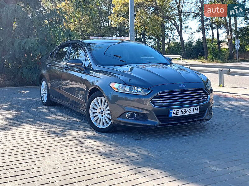 Седан Ford Fusion 2015 в Виннице
