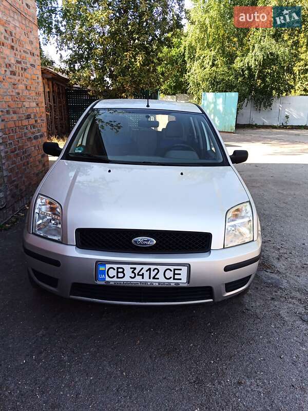 Хэтчбек Ford Fusion 2004 в Чернигове