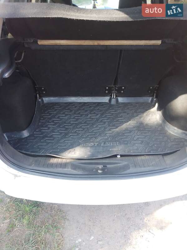 Хэтчбек Ford Fusion 2010 в Смеле фото 5 Хэтчбек Ford Fusion 2010 в Смеле