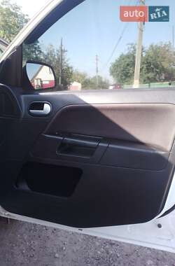 Хэтчбек Ford Fusion 2010 в 