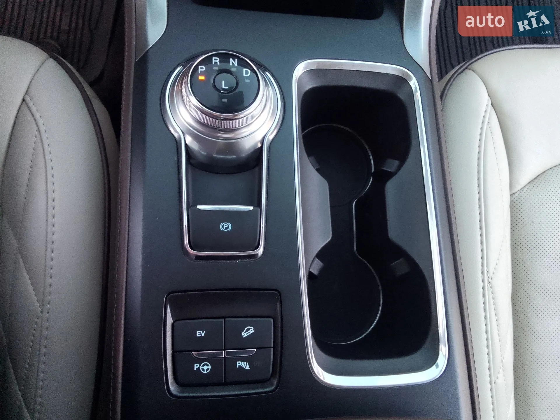 2016 Ford Fusion - мініатюра 19