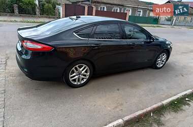 Седан Ford Fusion 2013 в 