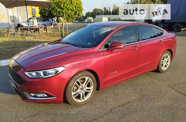 Седан Ford Fusion 2016 в Бучі