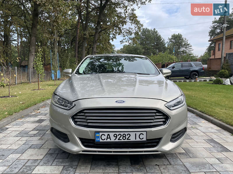 Седан Ford Fusion 2014 в Черкассах