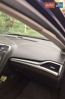 Седан Ford Fusion 2014 в 