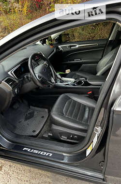 Седан Ford Fusion 2015 в 