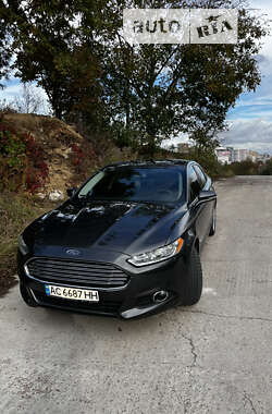 Седан Ford Fusion 2015 в 