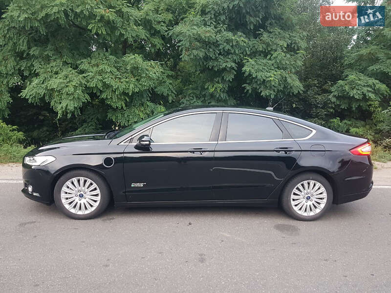 Седан Ford Fusion 2015 в Киеве