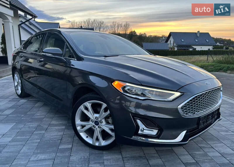 Седан Ford Fusion 2017 в Ровно