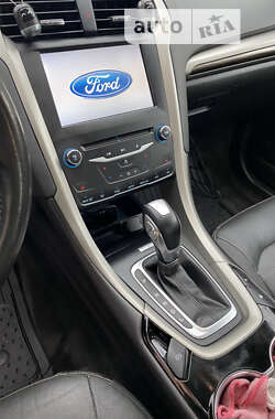 Седан Ford Fusion 2014 в Стрые
