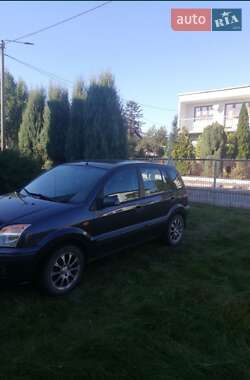 Хэтчбек Ford Fusion 2008 в 
