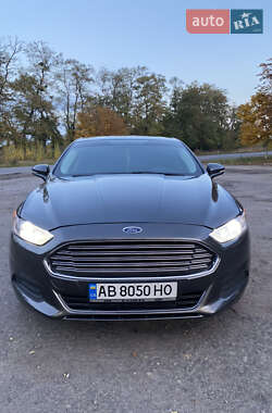 Седан Ford Fusion 2015 в 