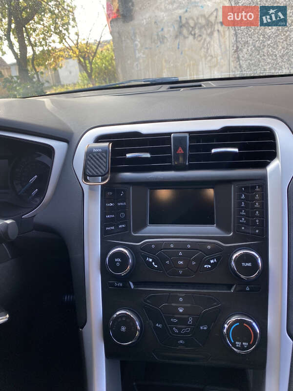 Седан Ford Fusion 2015 в Виннице