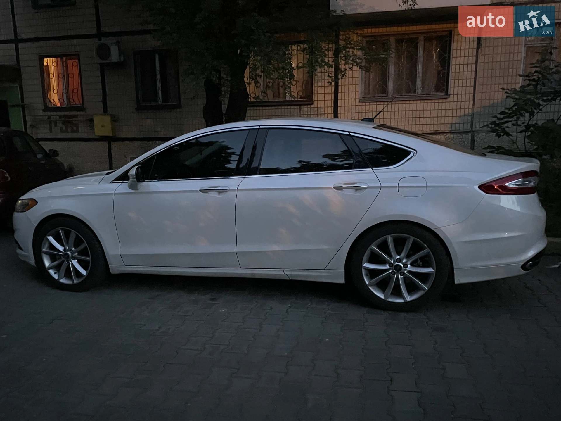 2016 Ford Fusion - мініатюра 2